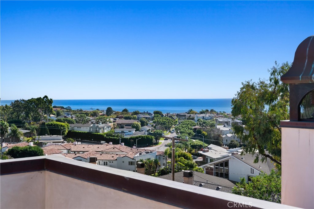 Corona del Mar North of PCH (CNHW) - Residential