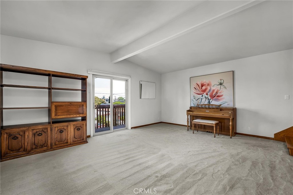 Photo 3 of 23 of 1519 Stanford Avenue house