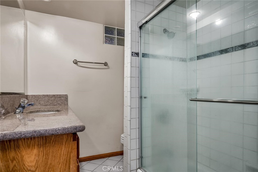 Photo 14 of 23 of 1519 Stanford Avenue house