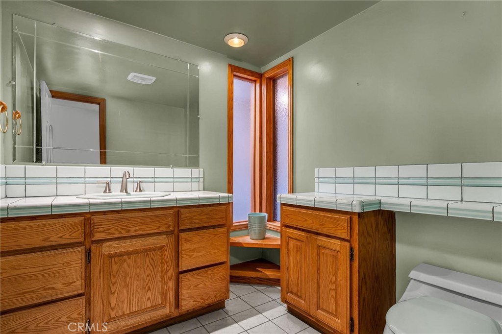 Photo 7 of 23 of 1519 Stanford Avenue house