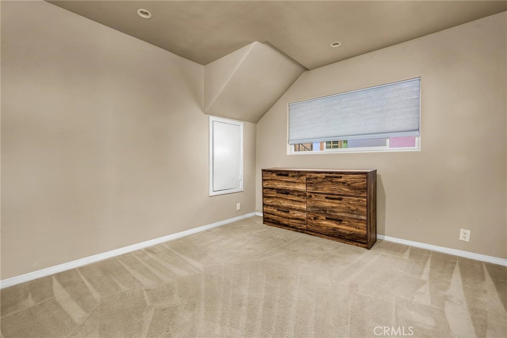 Photo 13 of 23 of 1519 Stanford Avenue house