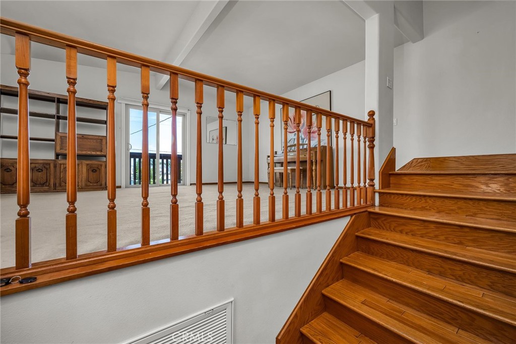 Photo 2 of 23 of 1519 Stanford Avenue house