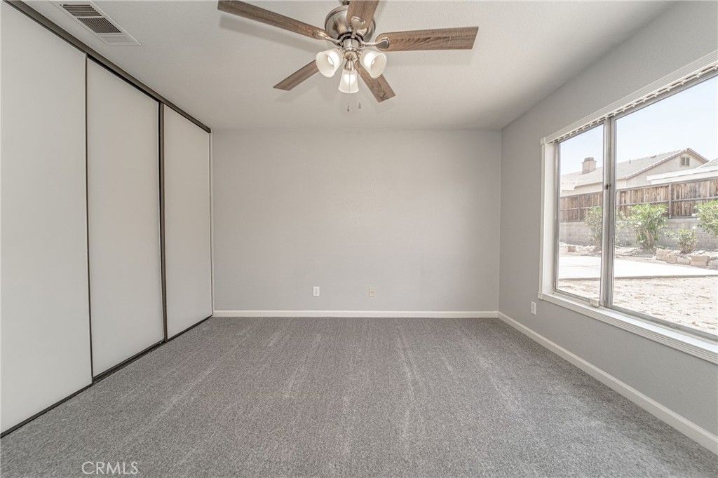 listing image 130726511266599580101