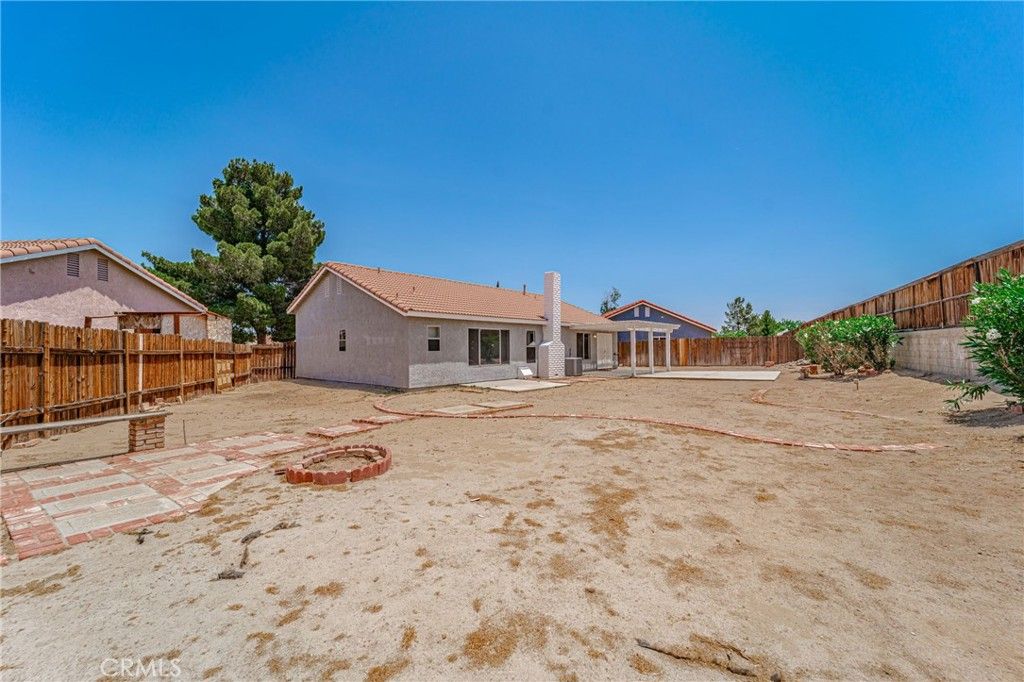 listing image 130724469562230727585