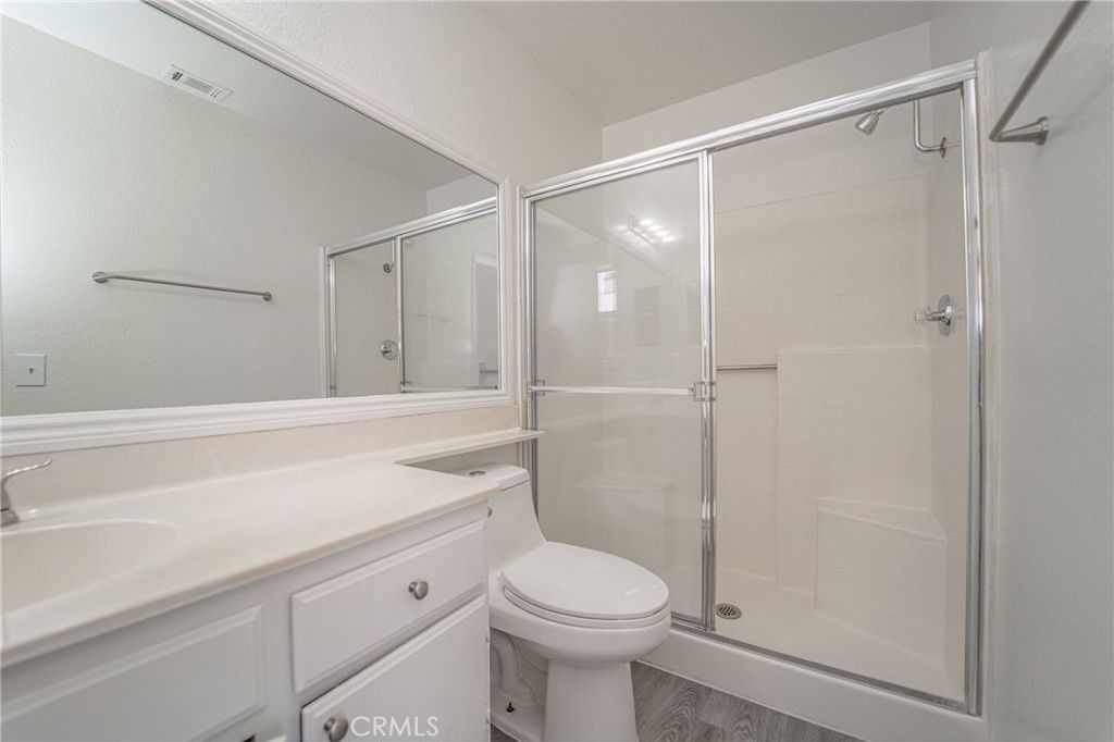listing image 130724818437330660122