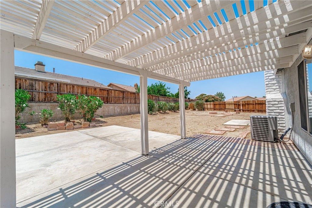 listing image 130727803938616277014