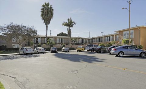 520 E Adams Street Long Beach CA 90805