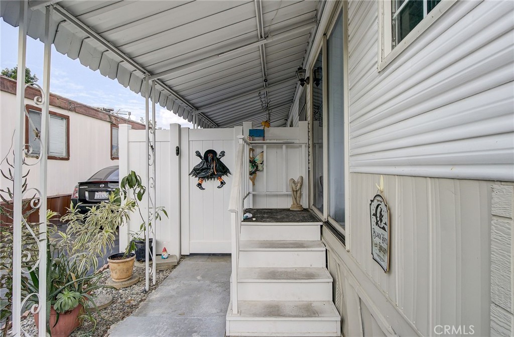 3107 San Gabriel Boulevard 6