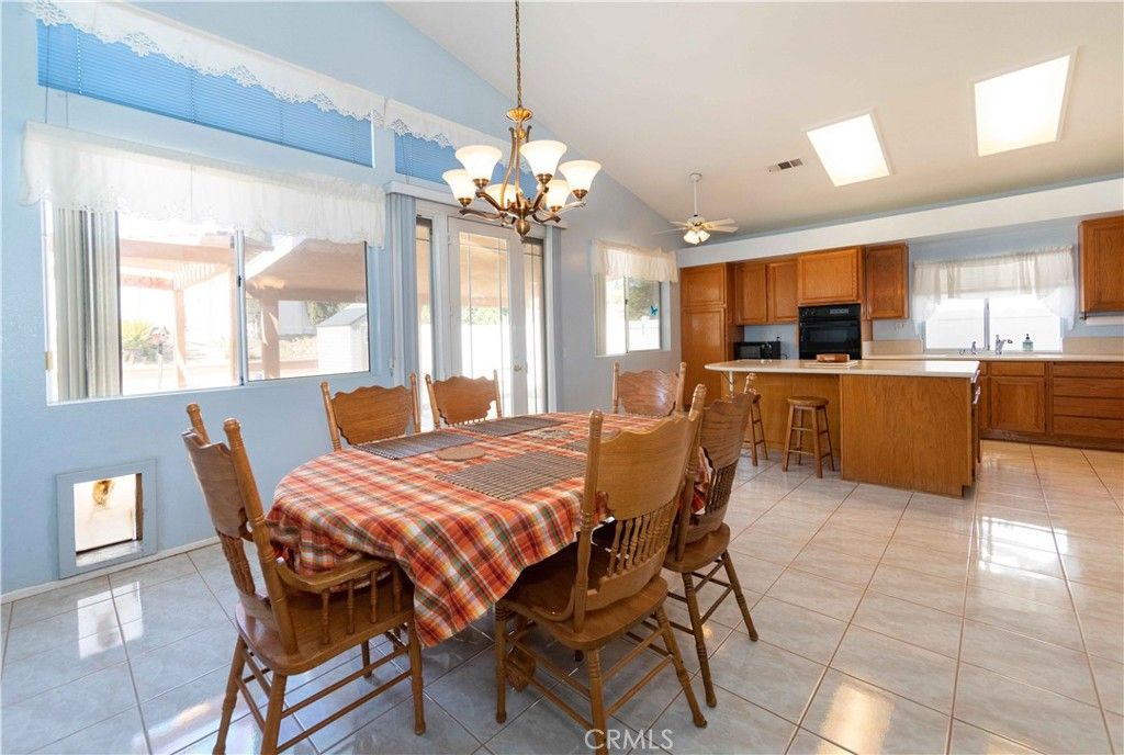 listing image 130723633521461269657