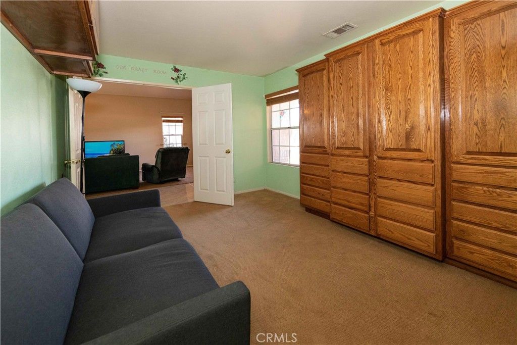listing image 130723298563586906847