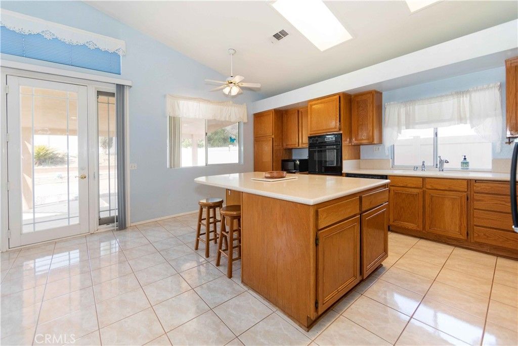 listing image 130722021584608432552