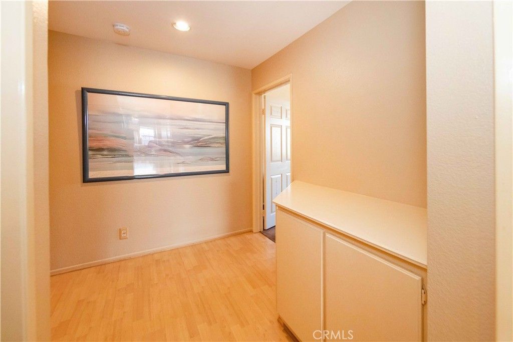listing image 130725837636588927159