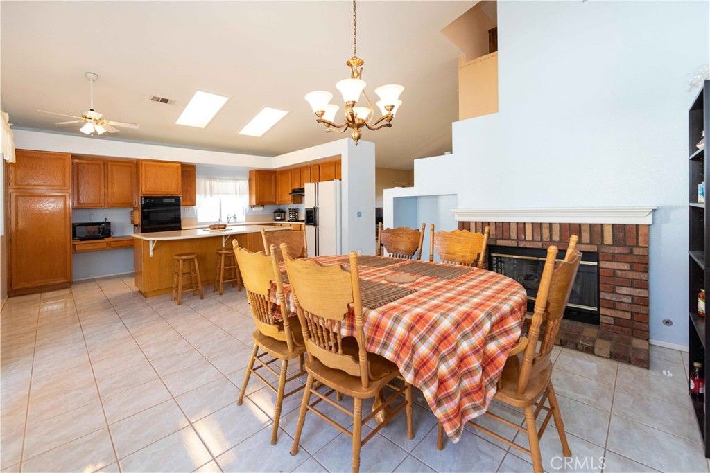 listing image 130723077649520109160
