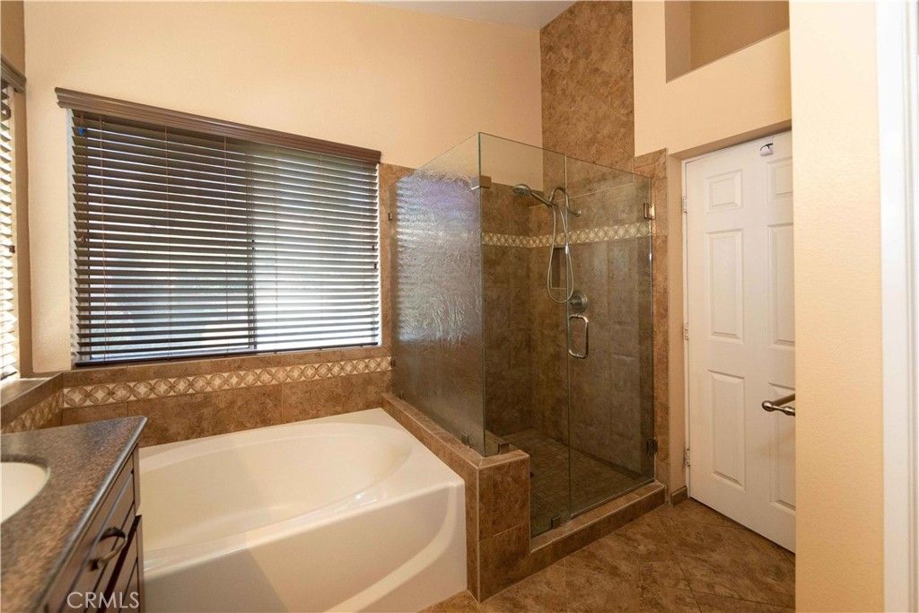 listing image 130728608336663654832