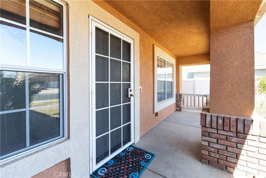 listing image 130725456594602597708