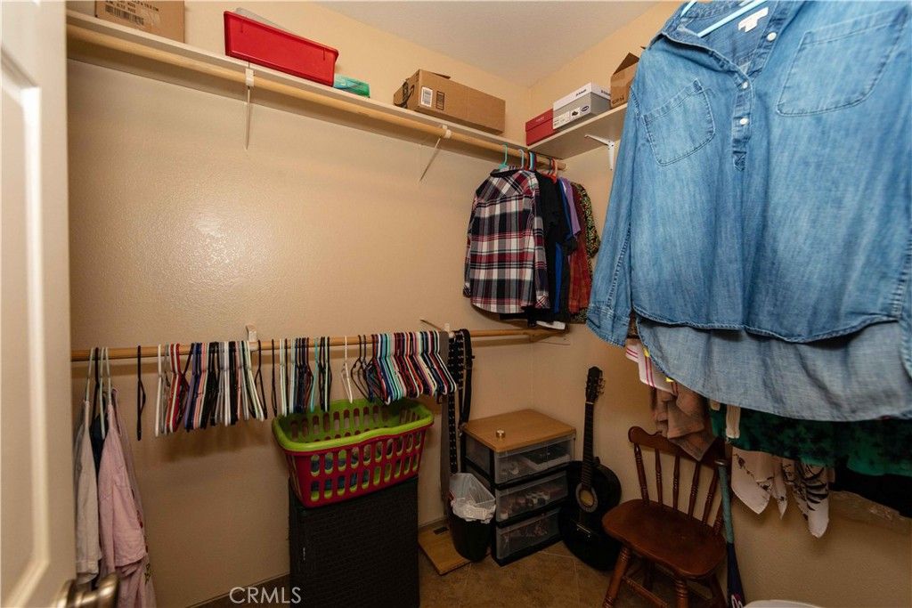 listing image 130720520691367790936