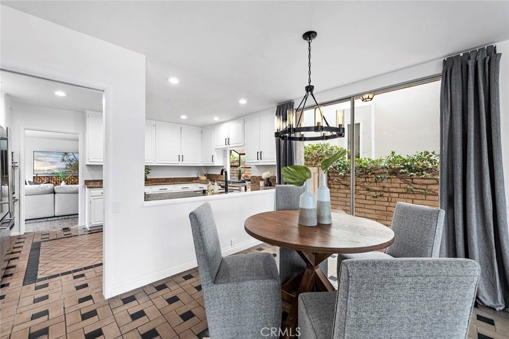 listing image 130724140936981053544