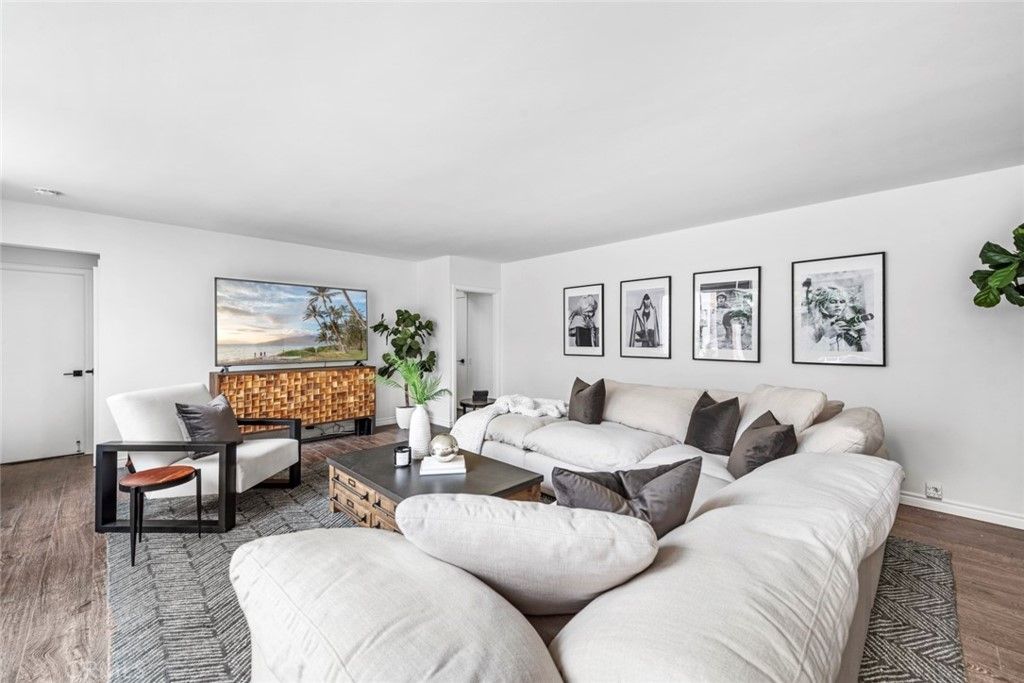 listing image 130724496271874019998