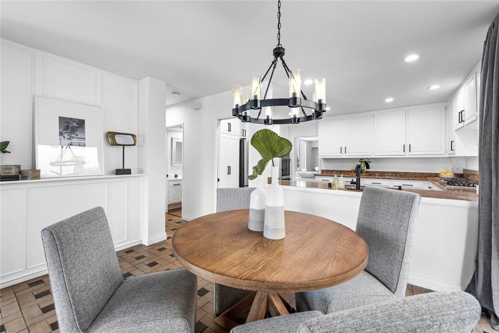 listing image 130720265419205420410