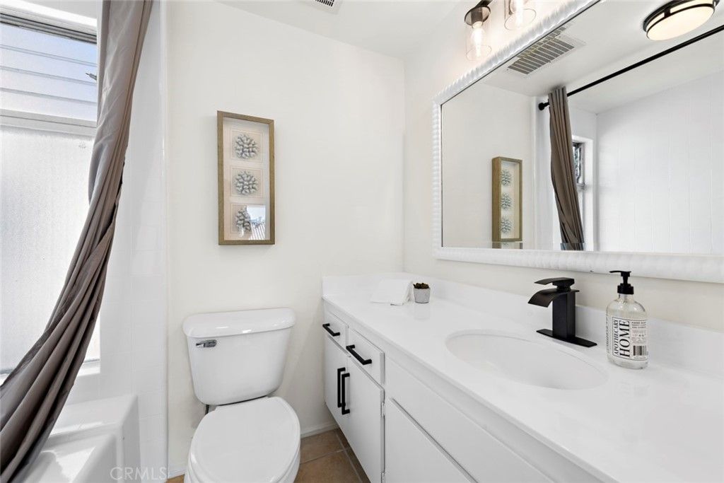 listing image 130726172810868644697