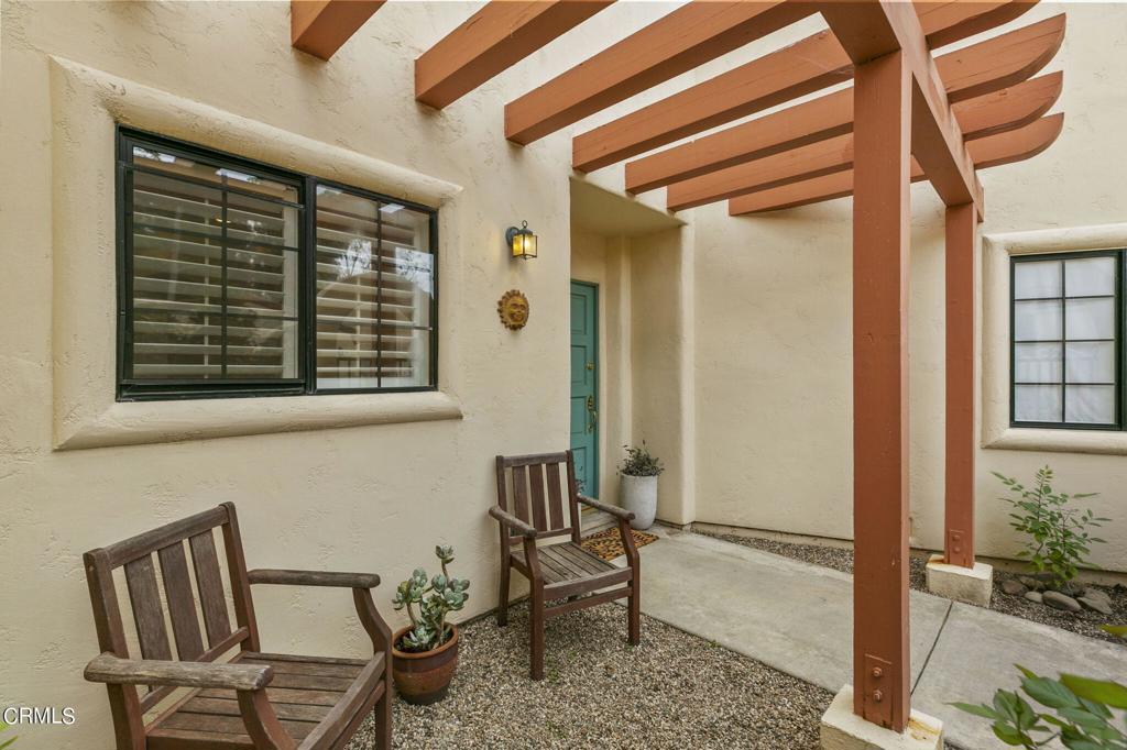 Photo 2 of 17 of 306 E Aliso Street F condo