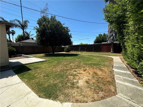 A home in Reseda