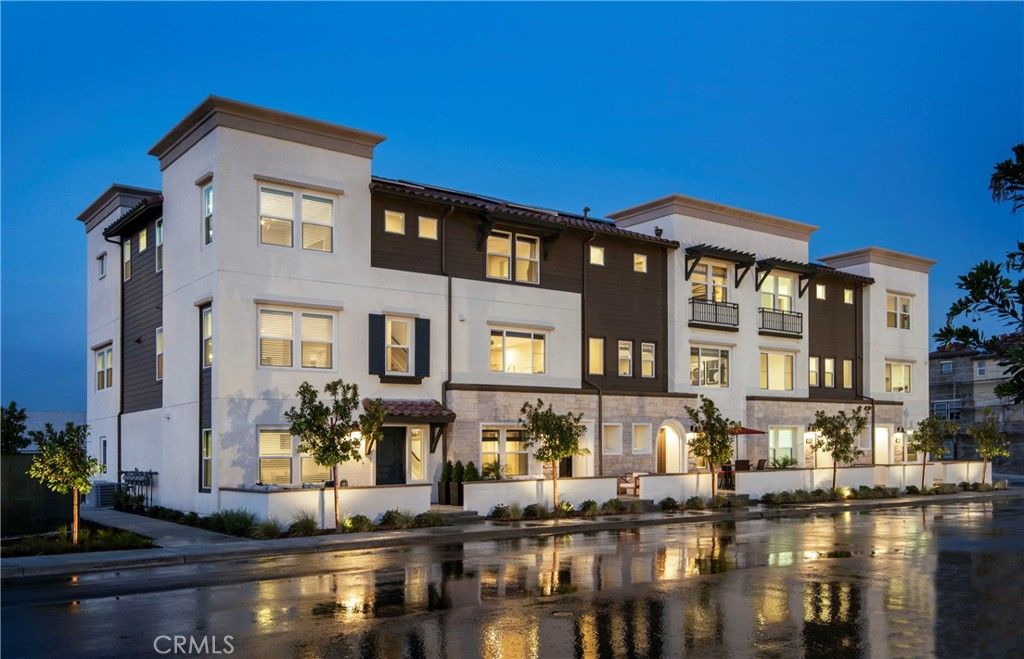 listing image 130729178117805994478