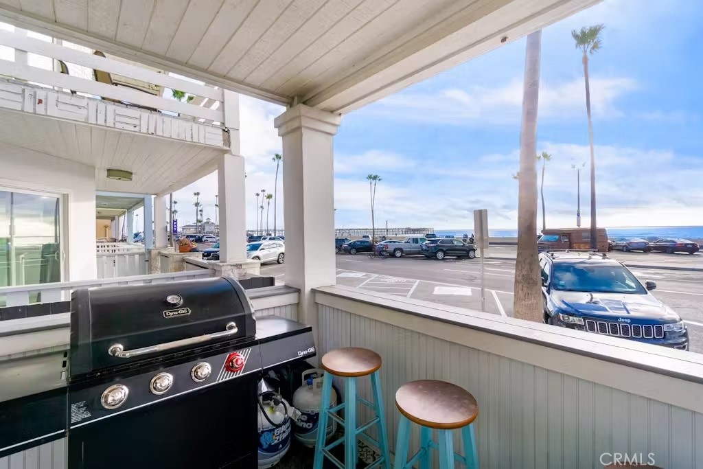 2214 W Oceanfront A