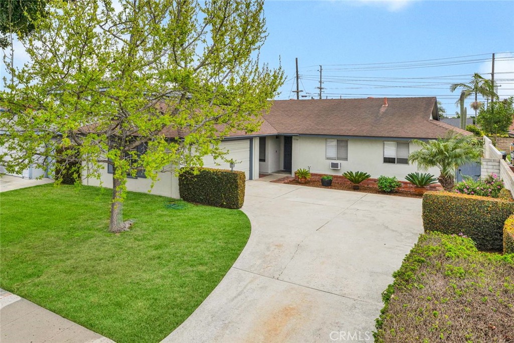 9704 Lark Circle