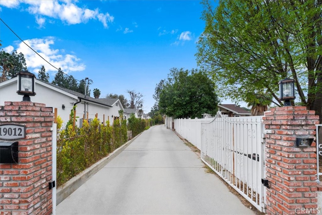 Properties 1 19010 Ingomar Street
