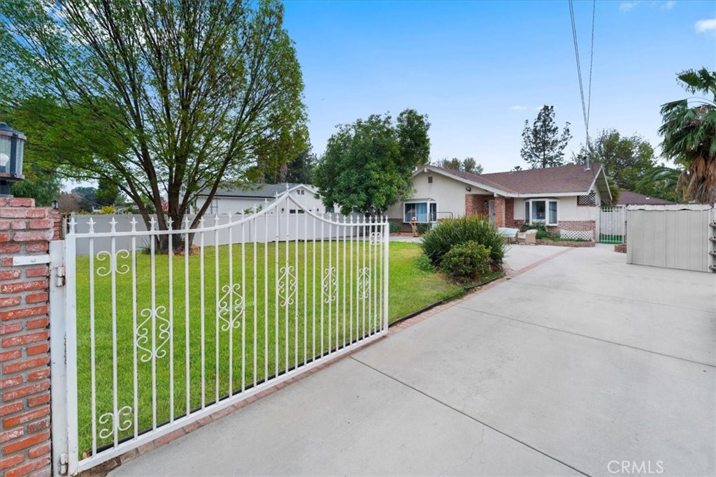 Properties 3 19010 Ingomar Street