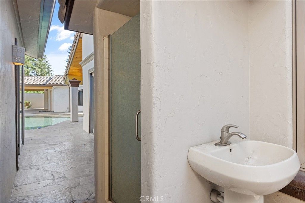 listing image 130721314485347038307