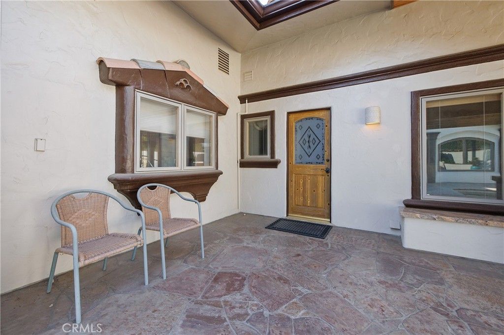 listing image 130720223236954762273