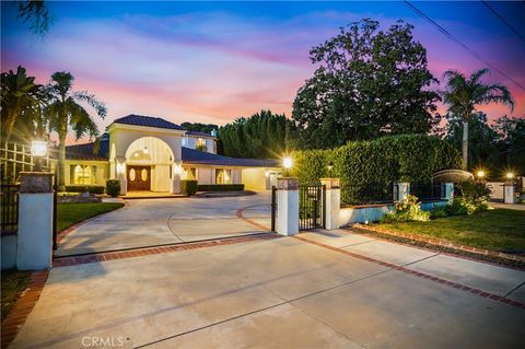 10655 Camarillo Street Toluca Lake CA 91602