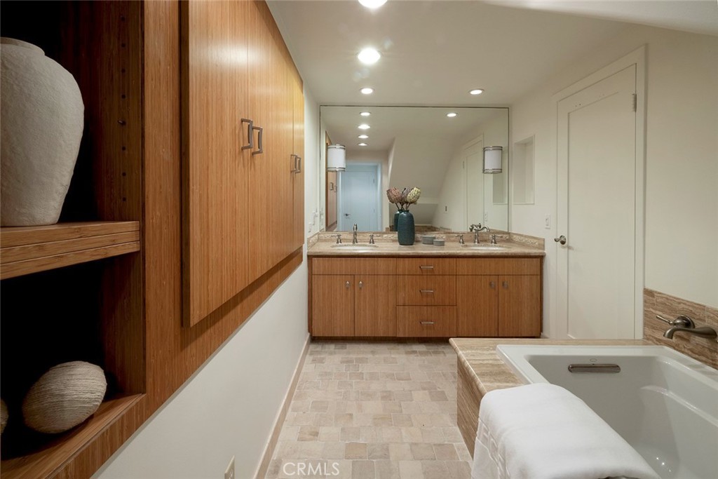 Victoria Beach (VB) - Residential