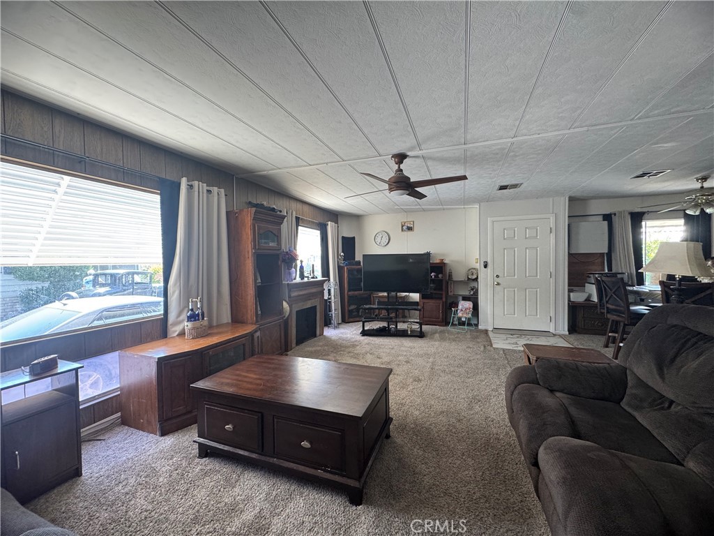 881 N Lake Street 313