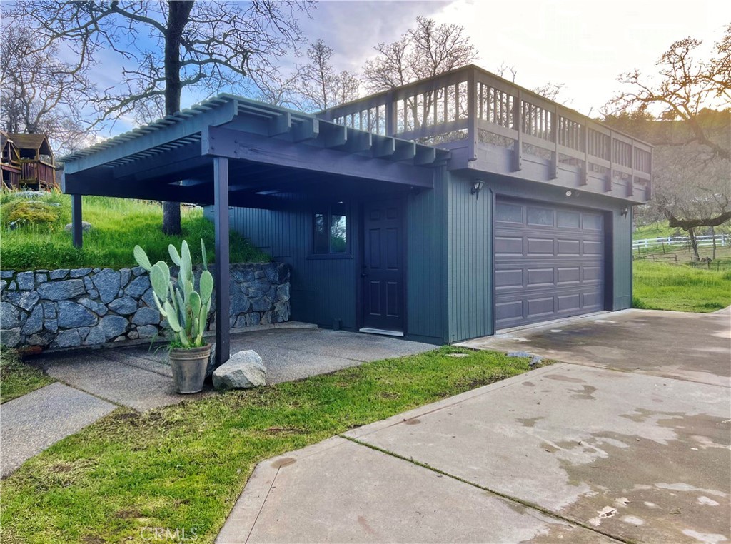 30114 Horseshoe Drive