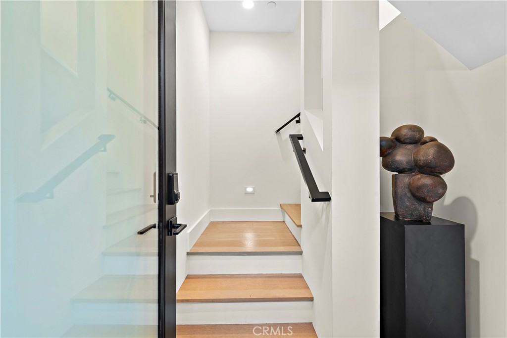 Corona del Mar North of PCH (CNHW) - Residential