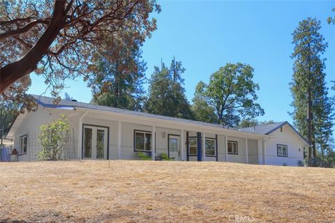 A home in Mariposa