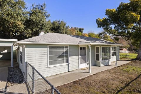 A home in Oak View