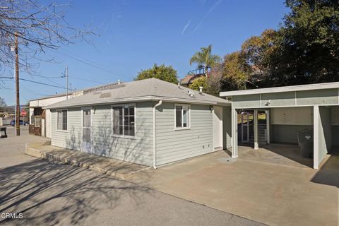 A home in Oak View