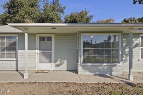 A home in Oak View