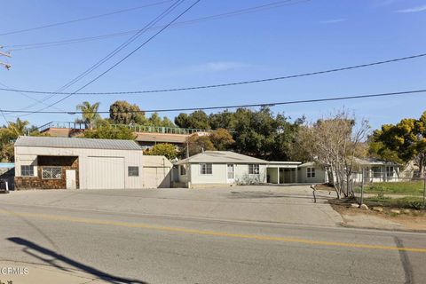 A home in Oak View