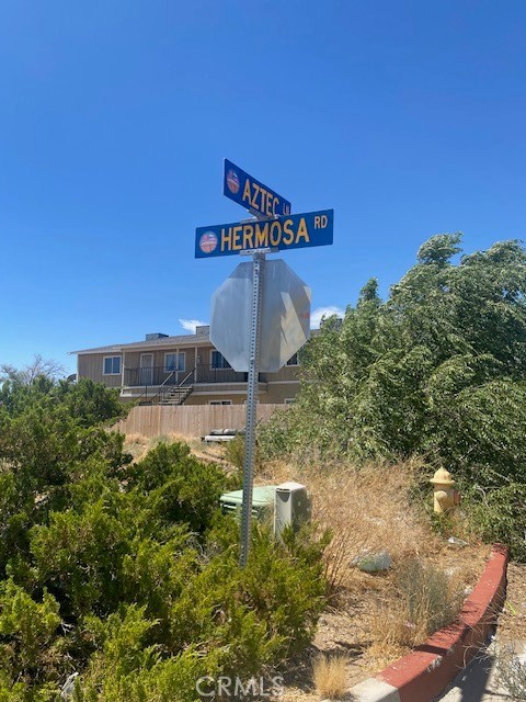 8 Aztec Lane