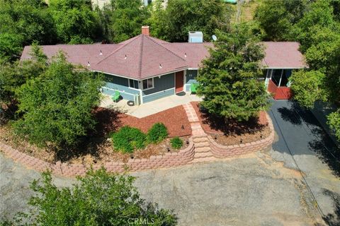 A home in Oakhurst