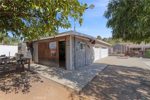 A home in Lake Elsinore