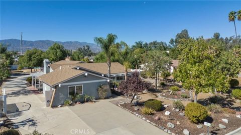 A home in Lake Elsinore