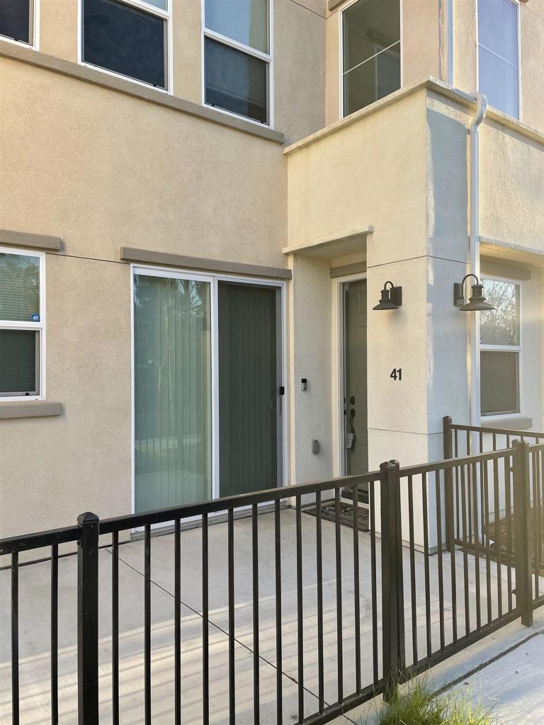 Beautiful 3 story unit with 4 bedroom 3.5 bathrooms and a 2 car attached garage. You can enjoy the amenities that Playa Del Sol offers. Unit is close to shopping easy access to freeway.