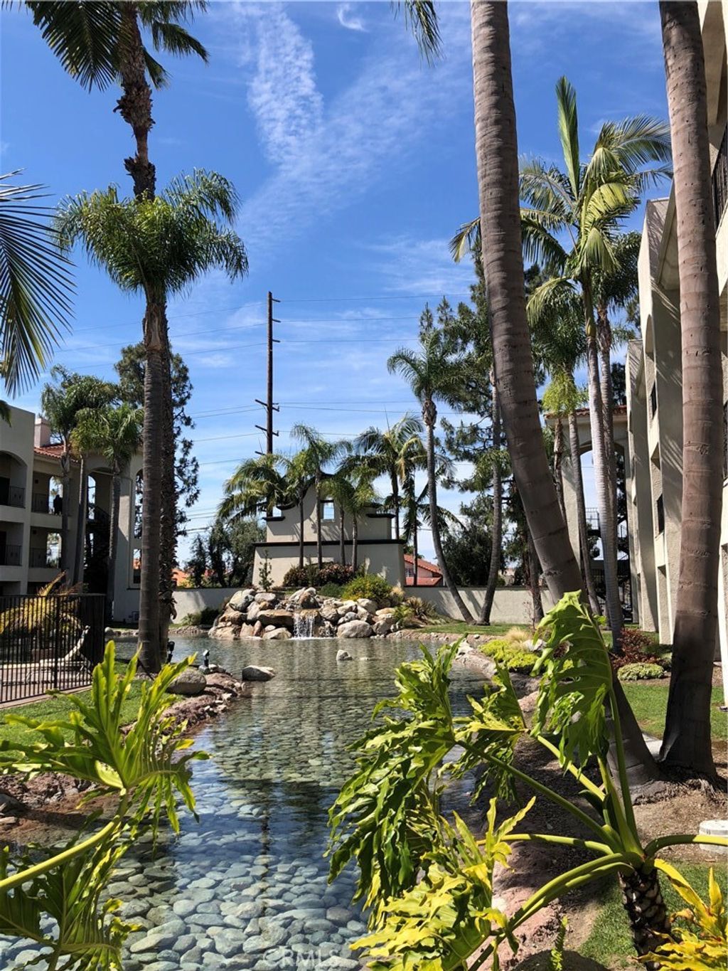 listing image 130721675450304008518