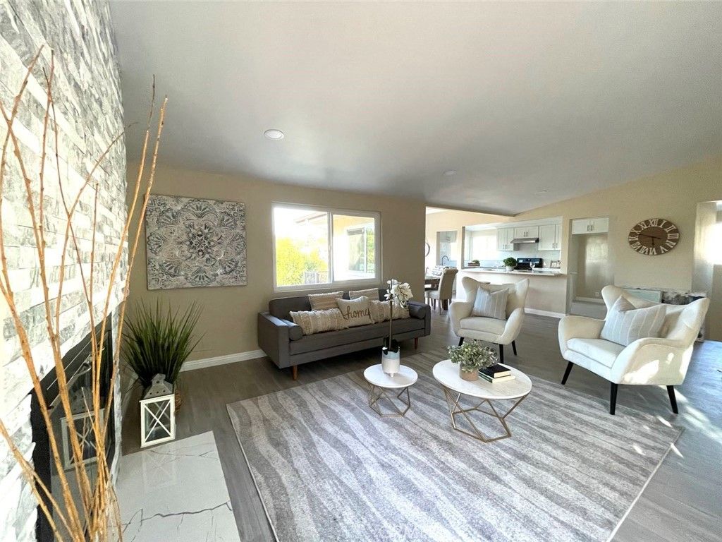 listing image 130720253417475213116